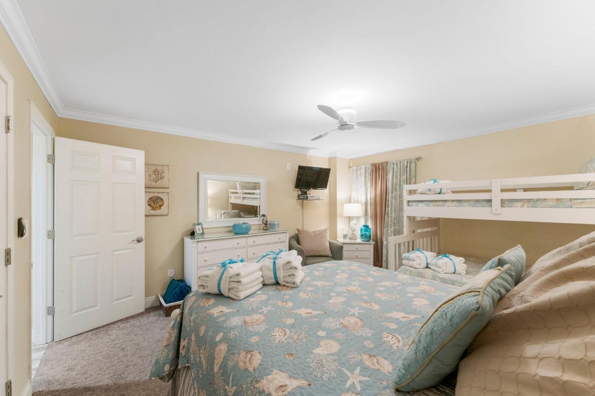 Stunning 2/2 Designer Condo W Coastal Appeal Right On The Gulf! Panama Stadt Exterior foto